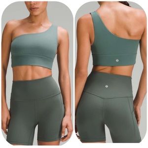 *EUC* Lululemon Align Asymmetrical Bra C/D- Size 8